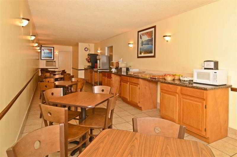 Days Inn By Wyndham Breezewood Exterior foto