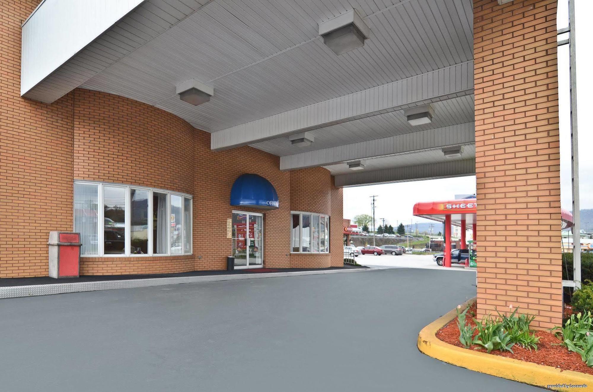 Days Inn By Wyndham Breezewood Exterior foto